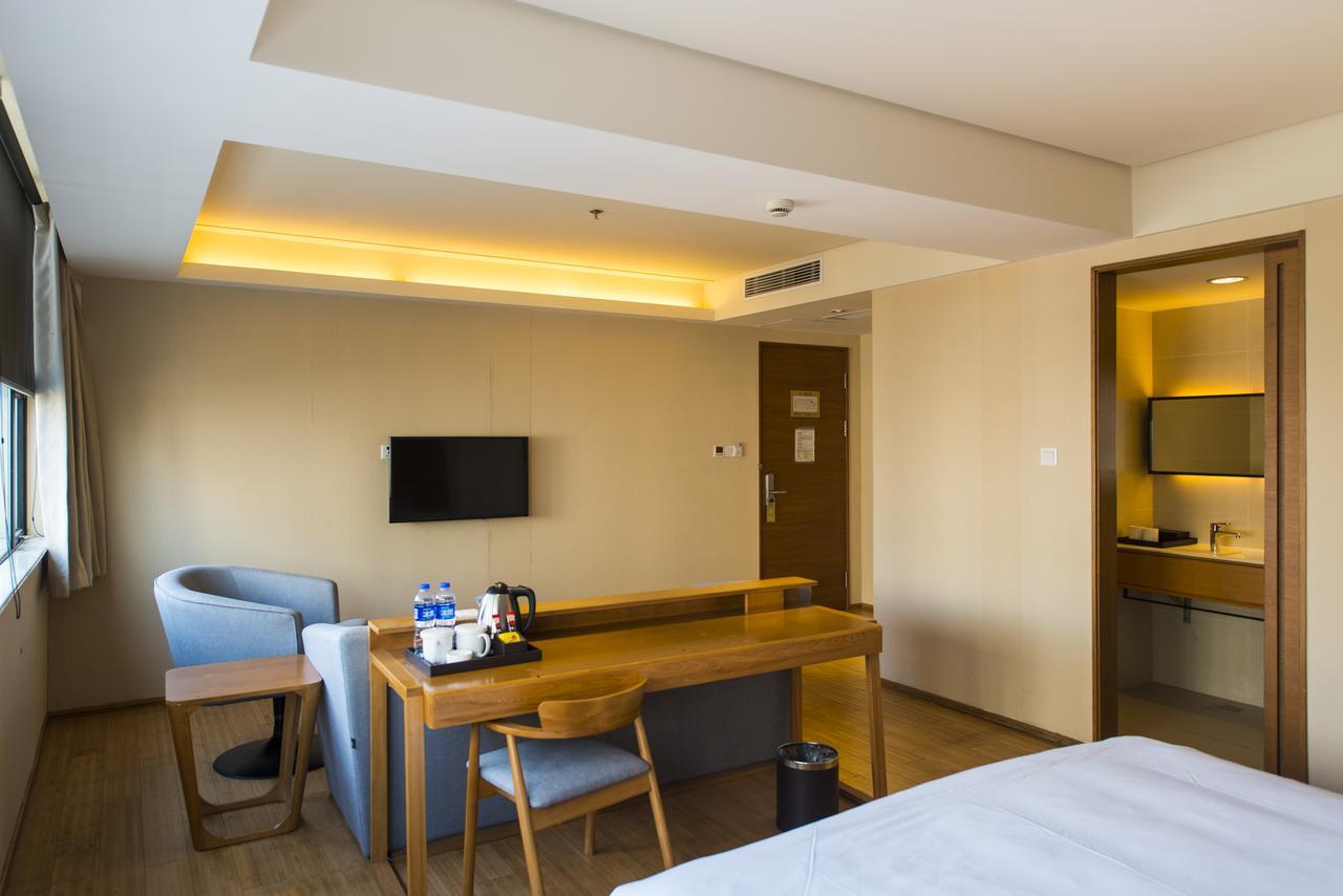 Ji Hotel Shanghai Hongqiao Transport Hub Linkong Zone Exterior photo